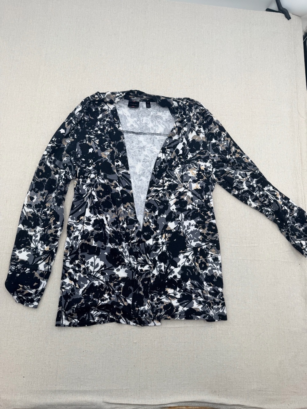 Black & White Floral Long Sleeve Women's Cardigan Jacket